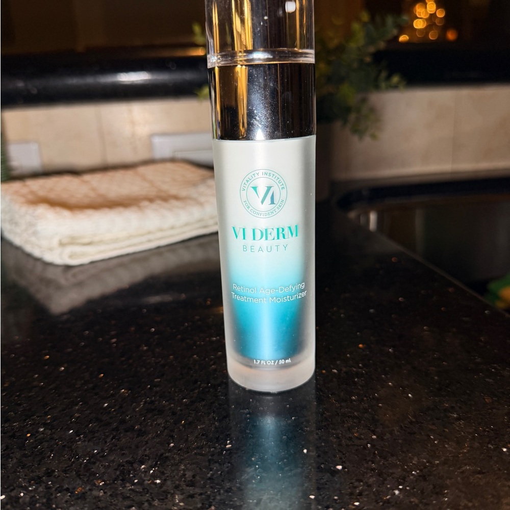 VI Derm Retinol Age-Defying Treatment Moisturizer